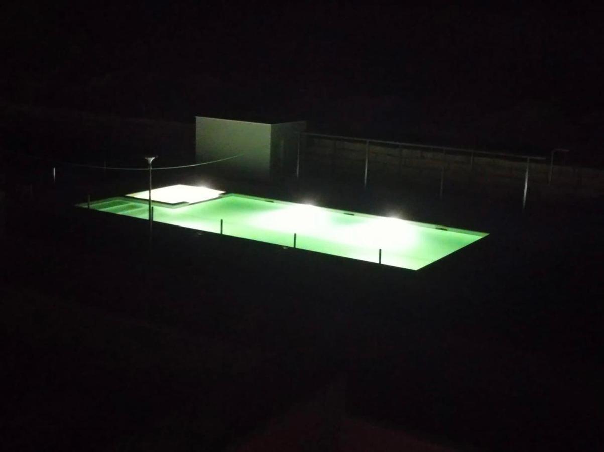 Precioso Piso Monzon Terraza, Parking,Piscina,Zona De Juegos มอนซ็อน ภายนอก รูปภาพ
